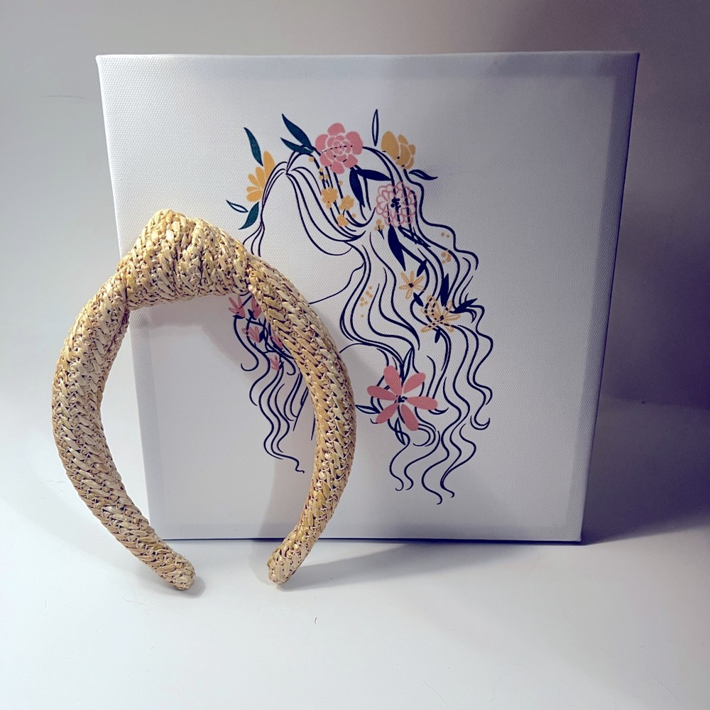 Knotted headband